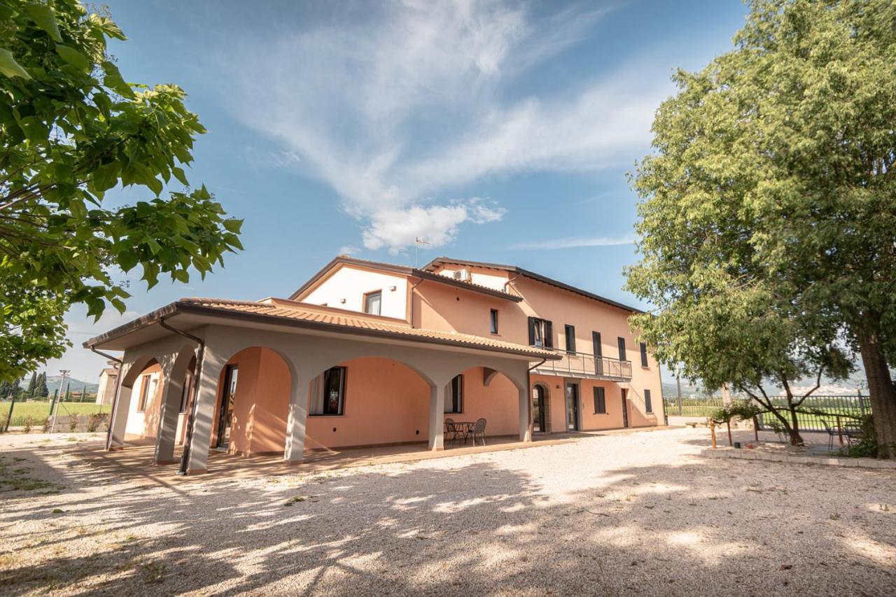 Assisium Appartamenti Bastia Umbra Exterior foto