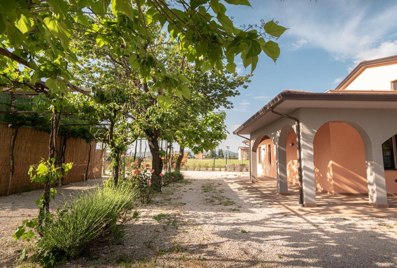 Assisium Appartamenti Bastia Umbra Exterior foto